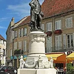 Proche Des Remparts