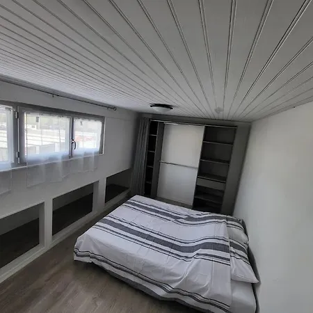 Proche Des Remparts Lägenhet