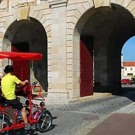 Apartment Proche Des Remparts